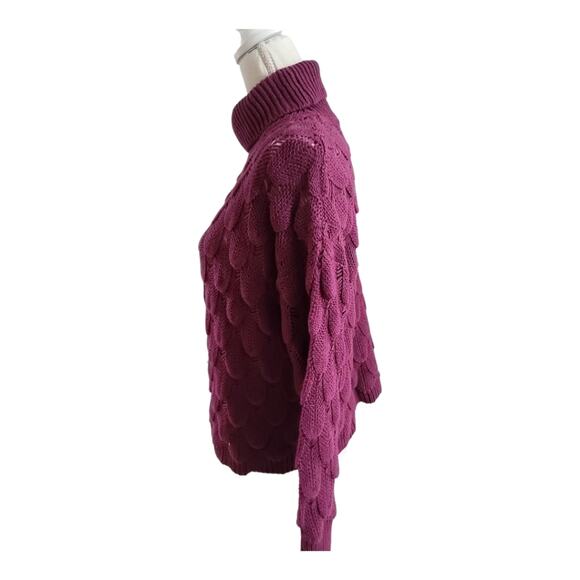 $10 Sale Purple Scallop Design Knit Turtleneck - Picture 4 of 6